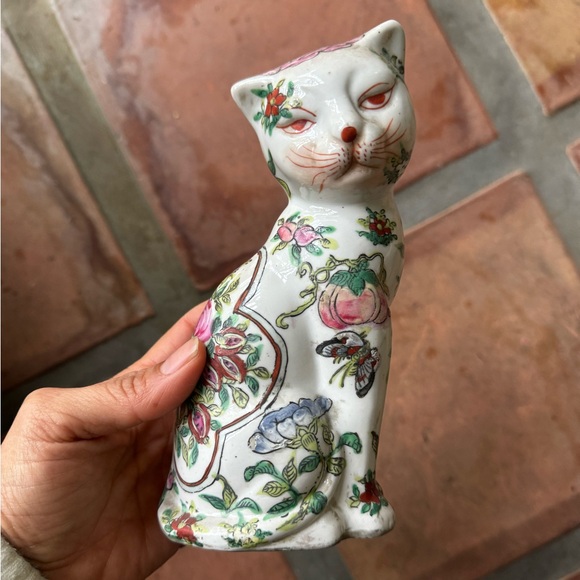Other - Vintage Famille Rose Imari Porcelain Hand Painted Cat